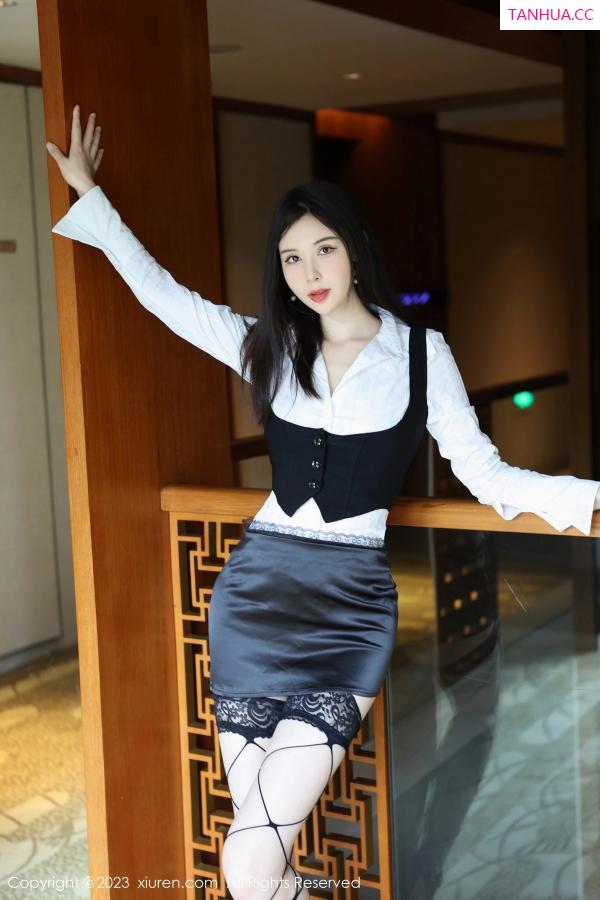 [XiuRen]高清写真图 2023.10.18 No.7525 曼柔 妩媚美腿